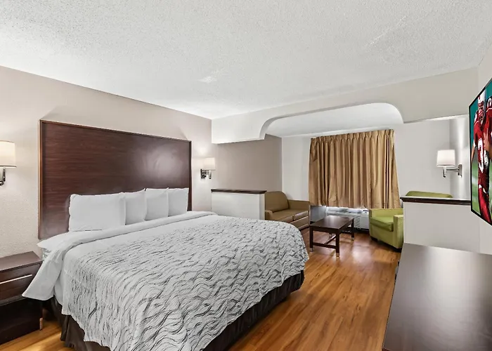 Red Roof Plus+ & Suites Atlanta Airport South