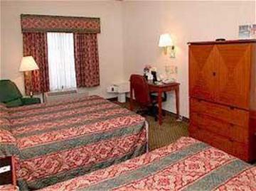 Red Roof Plus+ & Atlanta Airport South Hotel 2*