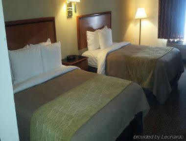 Hotel Red Roof Plus+ & Atlanta Airport South 2*